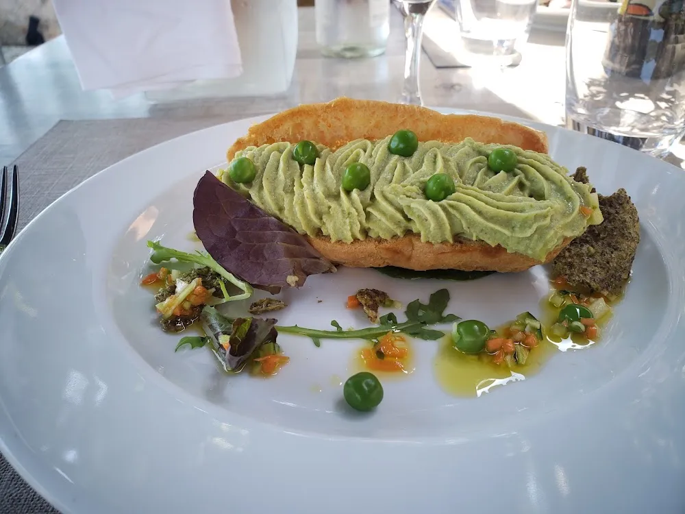 Éclair À la Mousse de Petits Pois Et Zeste de Citron